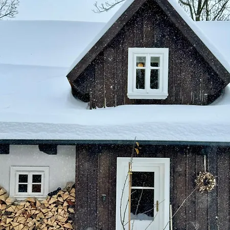 Chaloupka Dve Sestry Dağ evi Kořenov